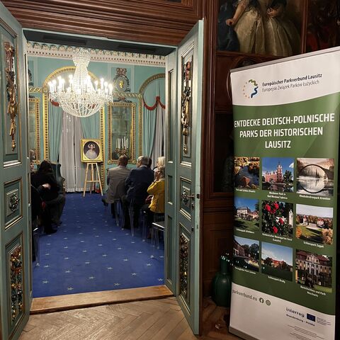 Das kleine Theaterstück fand im Rahmen des Interreg VI A Projektes "Inwertsetzung Parkverbund" statt, © Kamil Jągowski - Fachbereich Kultur Stadt Cottbus/Chóśebuz