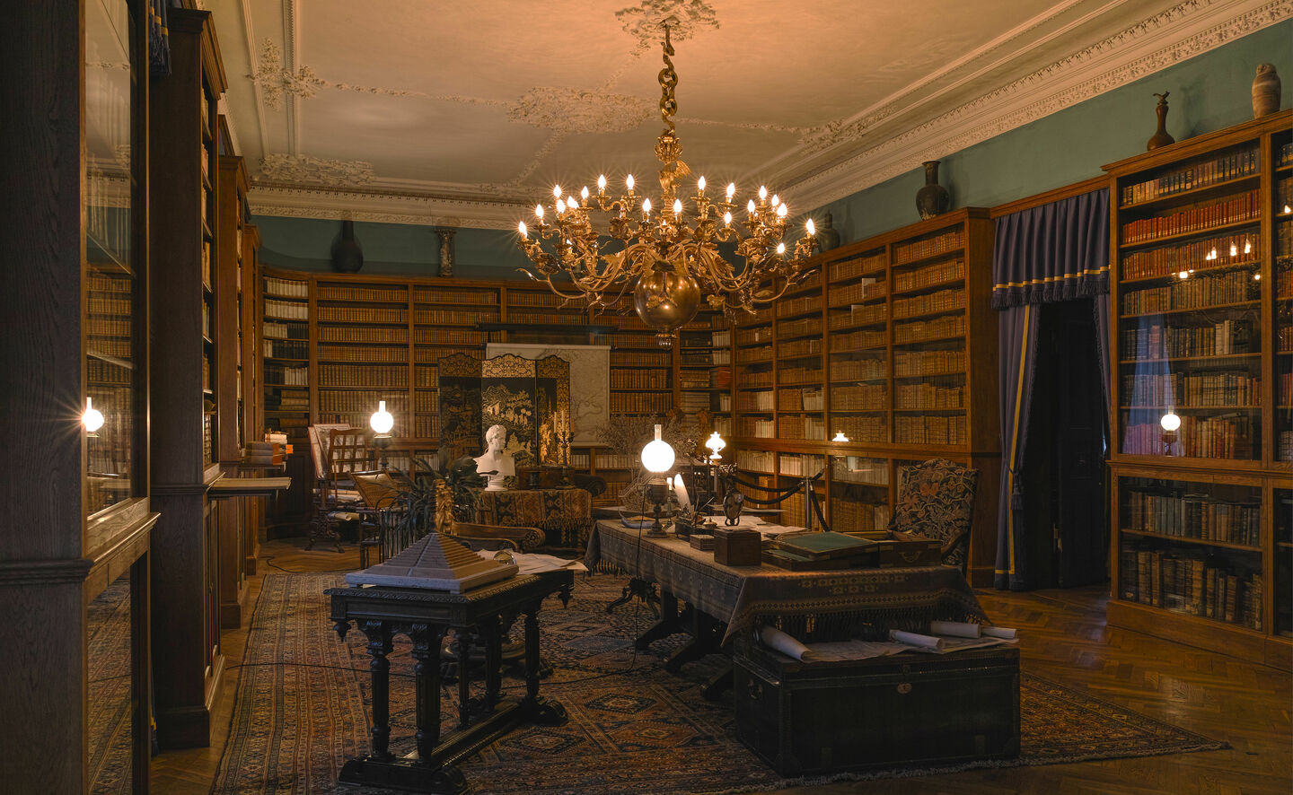 Die Pückler-Callenberg-Bibliothek im Schloss Branitz, Foto: Hans Bach, Potsdam / SFPM (2014)