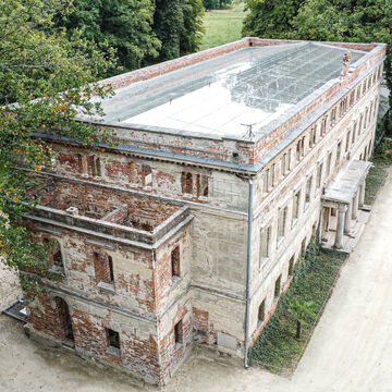 überdachte Schlossruine in Zatonie, © Władysław Czulak / Urząd Miasta Zielona Góra